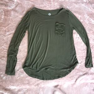 Flowy, long sleeve shirt, with lace pocket